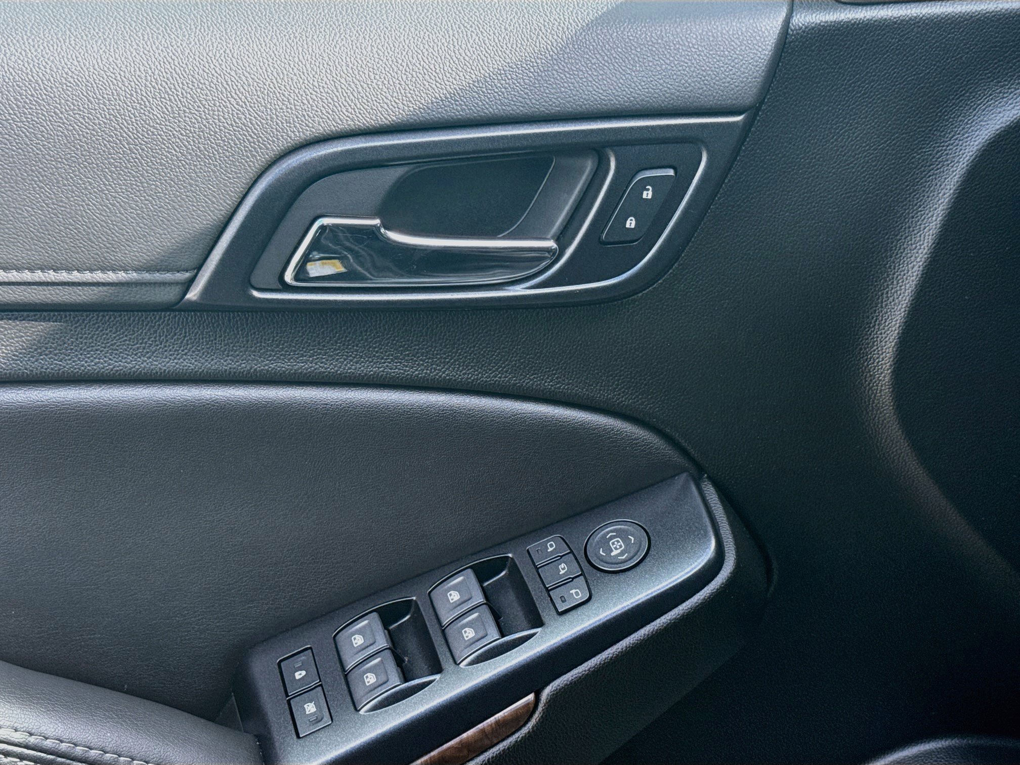 Used 2019 Chevrolet Tahoe LT RWD image 14