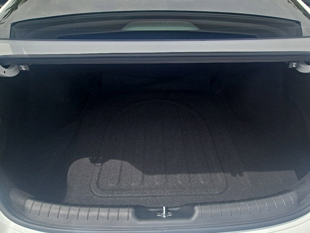 Used 2022 Hyundai Elantra Blue image 30