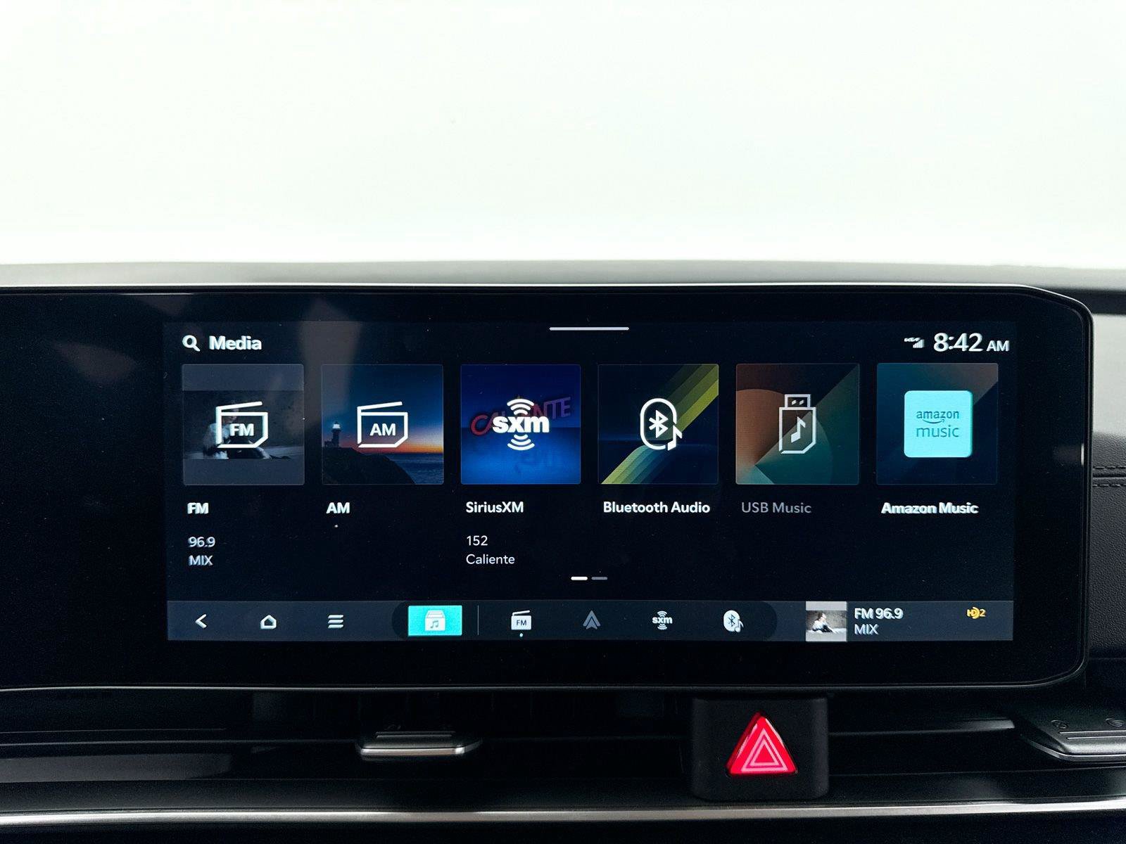 Used 2026 Kia Carnival FWD image 25