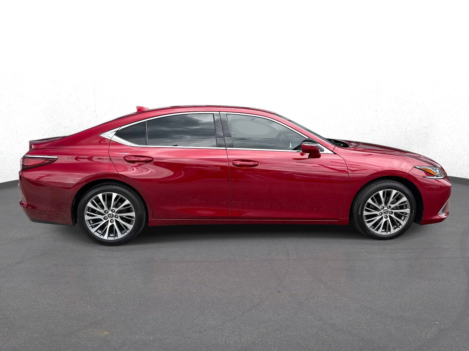 Used 2019 Lexus ES 350 w/ Premium Package FWD image 2