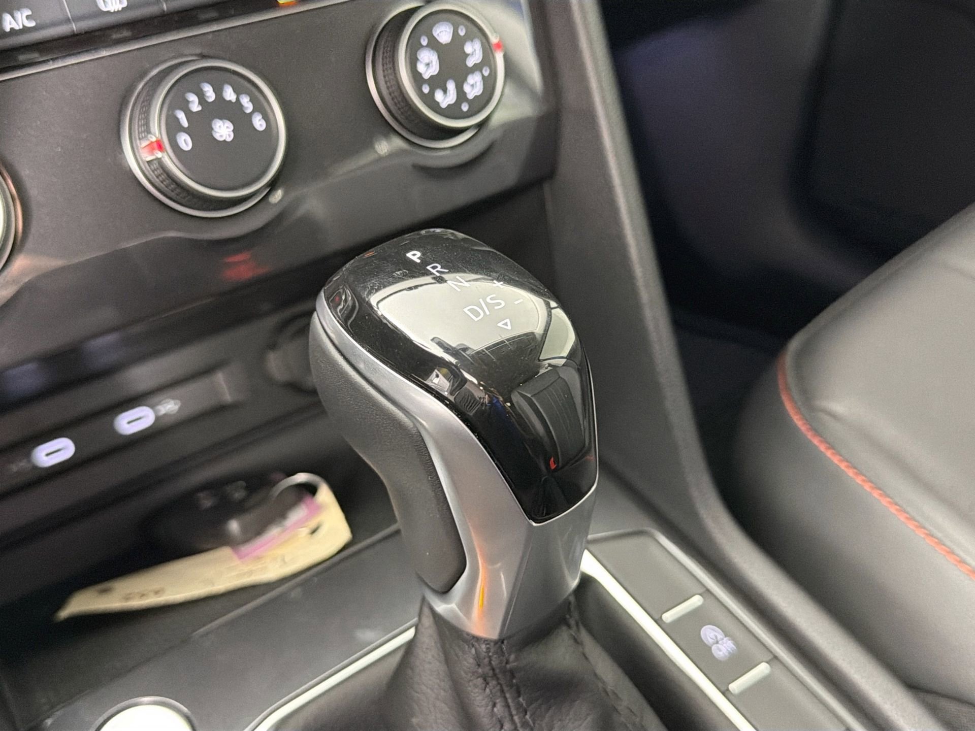 Used 2024 Volkswagen Tiguan Wolfsburg Edition image 20