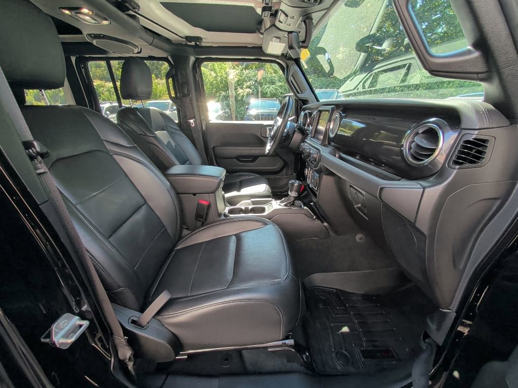 Used 2022 Jeep Wrangler Unlimited Sahara image 17