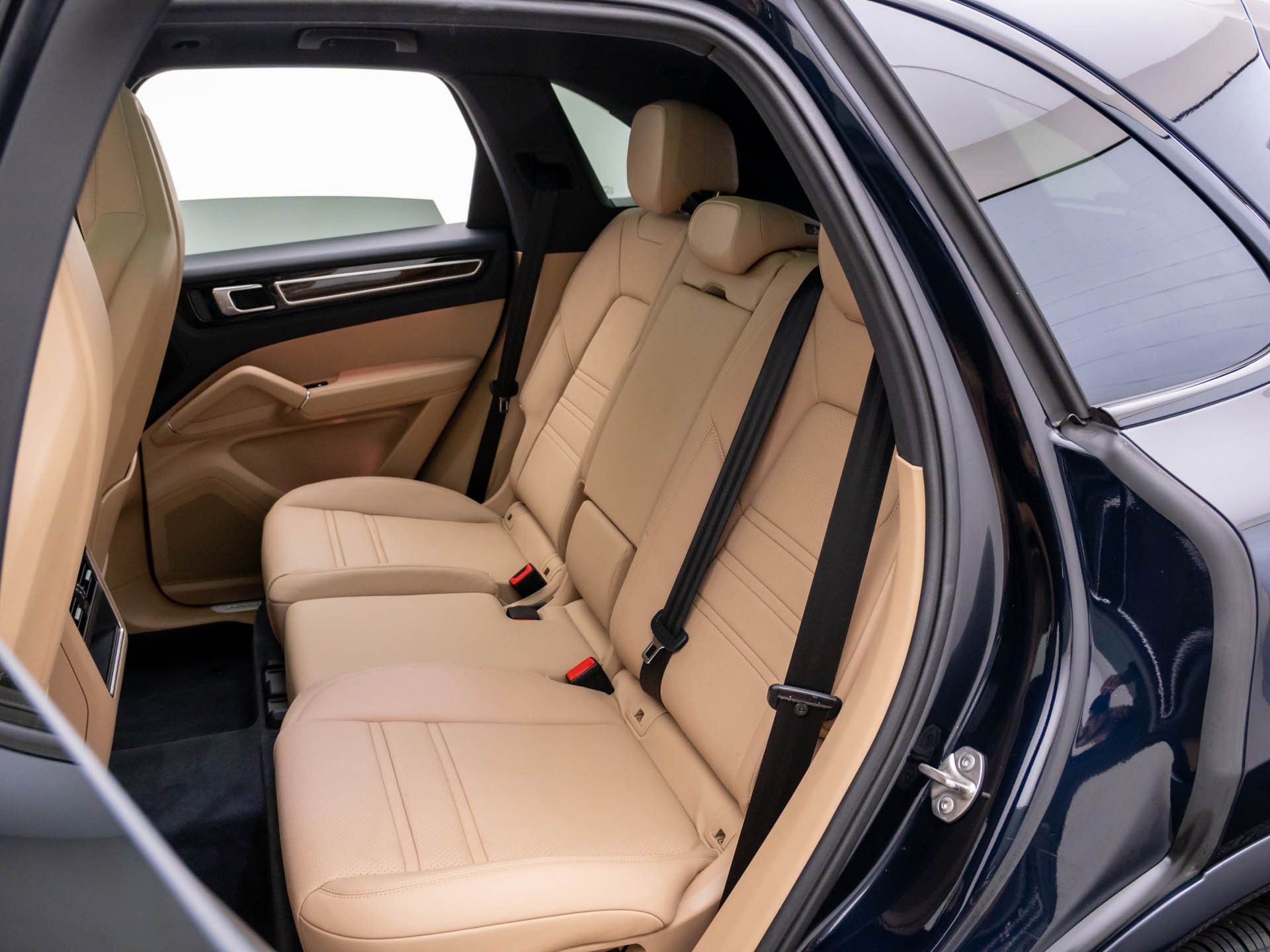 Certified 2023 Porsche Cayenne image 18