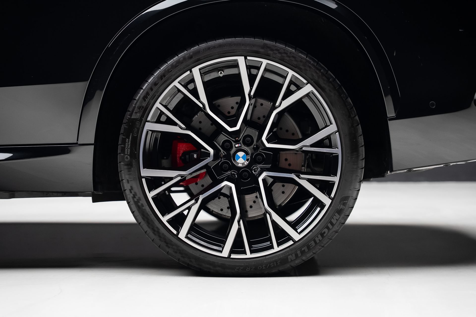 Used 2024 BMW X5 M Competition w/ Executive Package AWD/4WD image 22