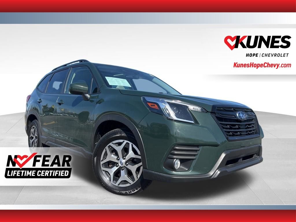 Used 2022 Subaru Forester Premium image 1