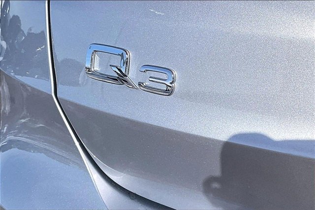 Used 2023 Audi Q3 2.0T Premium Plus w/ Premium Plus Package image 33