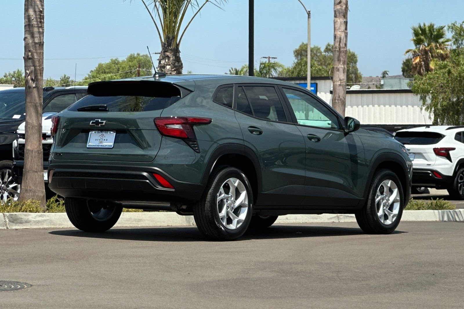 New 2026 Chevrolet Trax LS w/ LS Convenience Package FWD image 4
