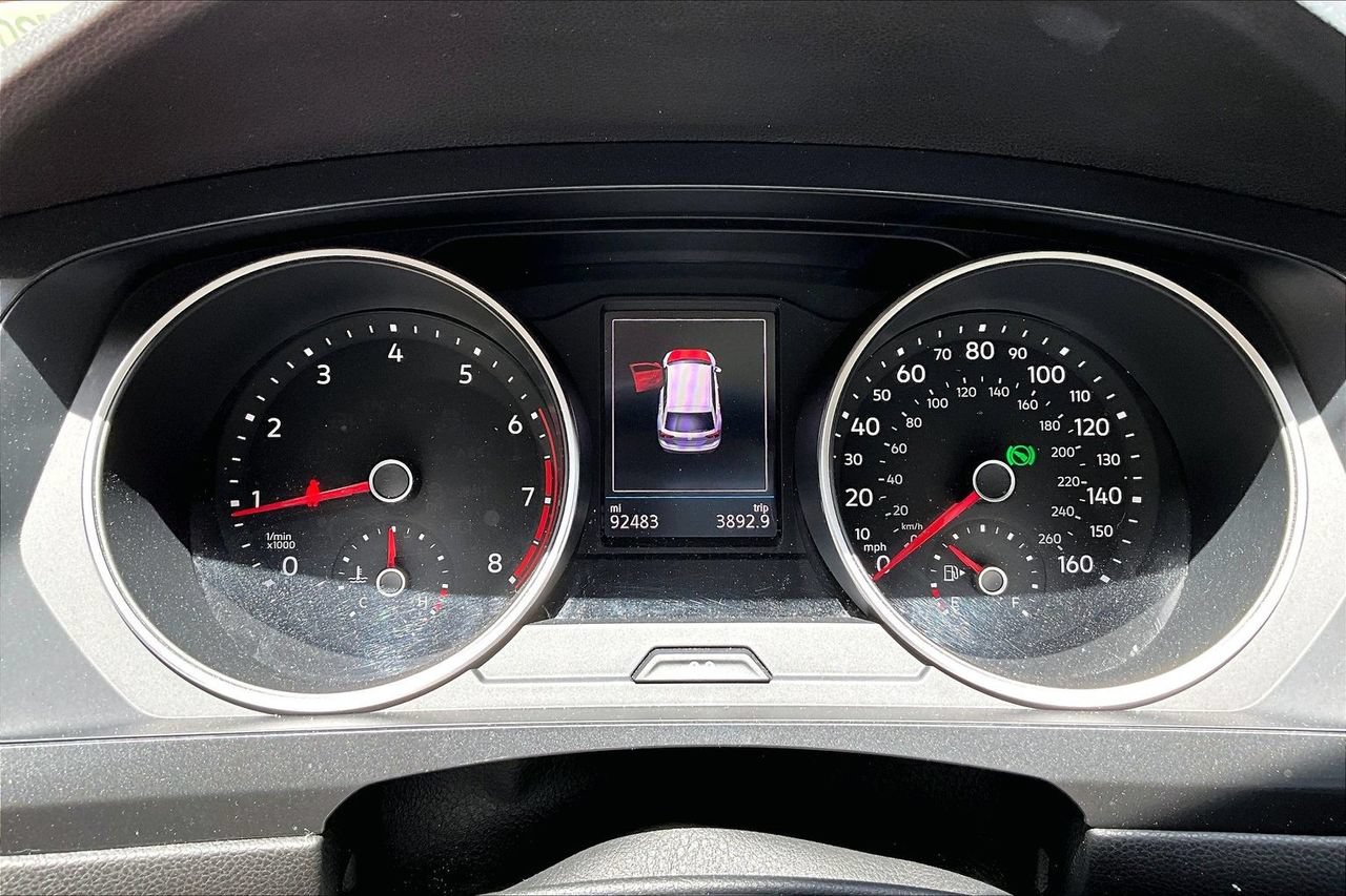 Used 2018 Volkswagen Tiguan SE FWD image 12