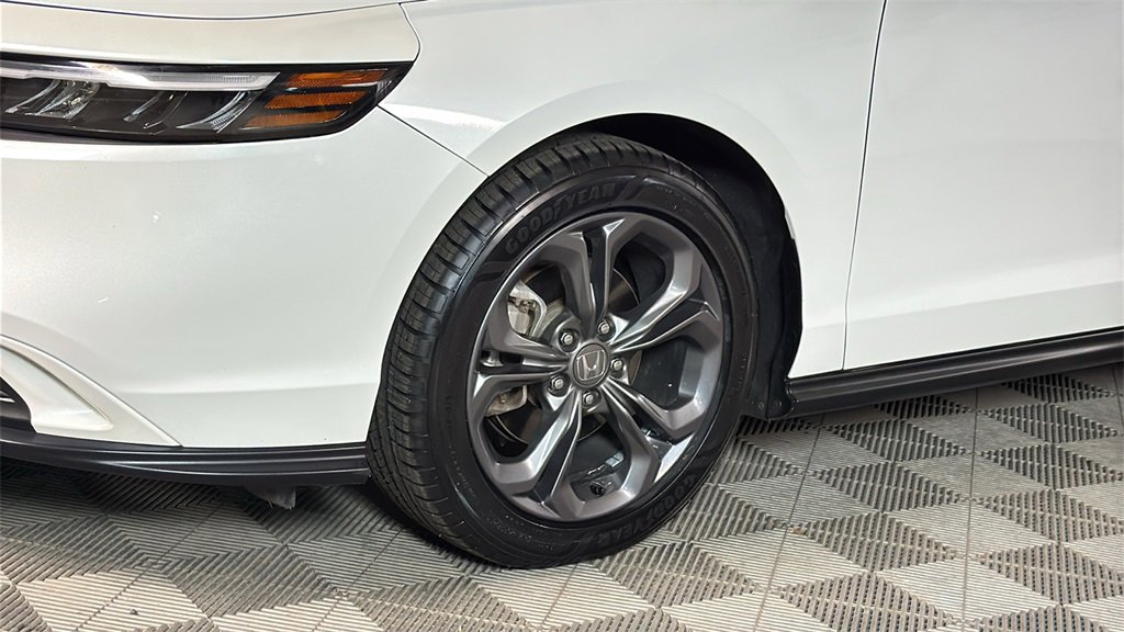 Used 2023 Honda Accord EX image 4