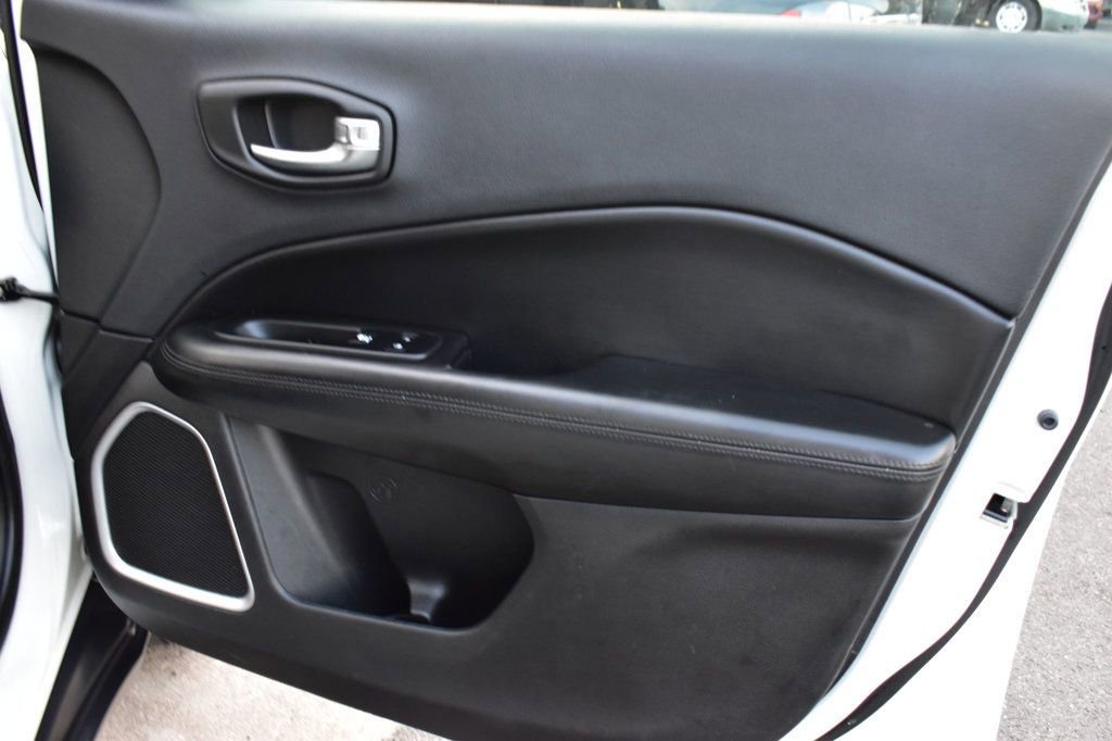 Used 2019 Jeep Compass Latitude image 38