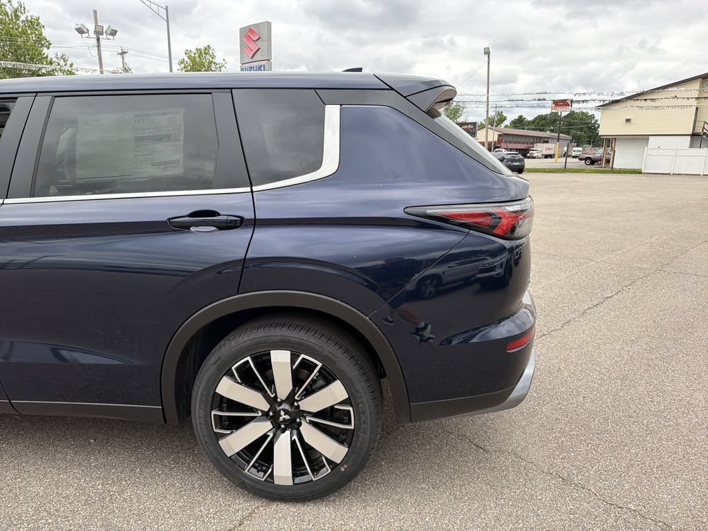 New 2026 Mitsubishi Outlander SE AWD/4WD image 6