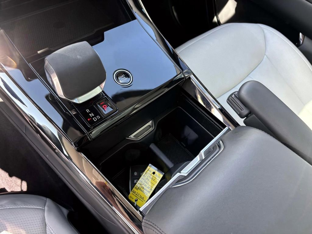 Used 2024 Land Rover Range Rover Sport Dynamic SE image 18