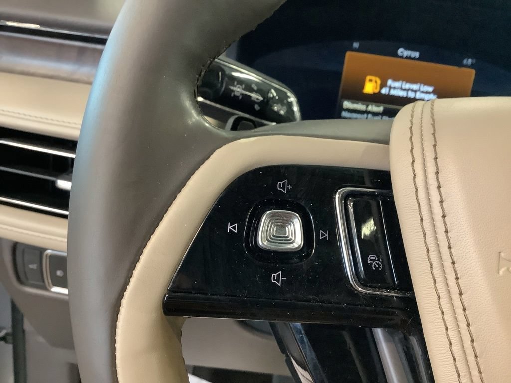 Used 2020 Lincoln Aviator Reserve w/ Equipment Group 201A AWD/4WD image 26