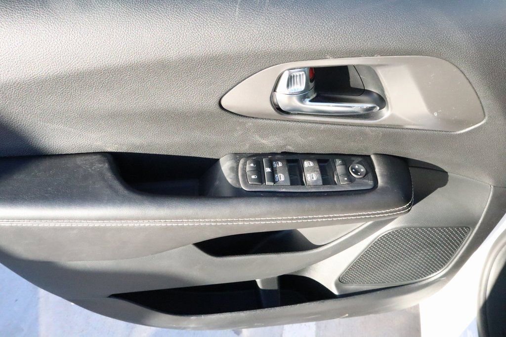 New 2026 Chrysler Voyager LX image 15