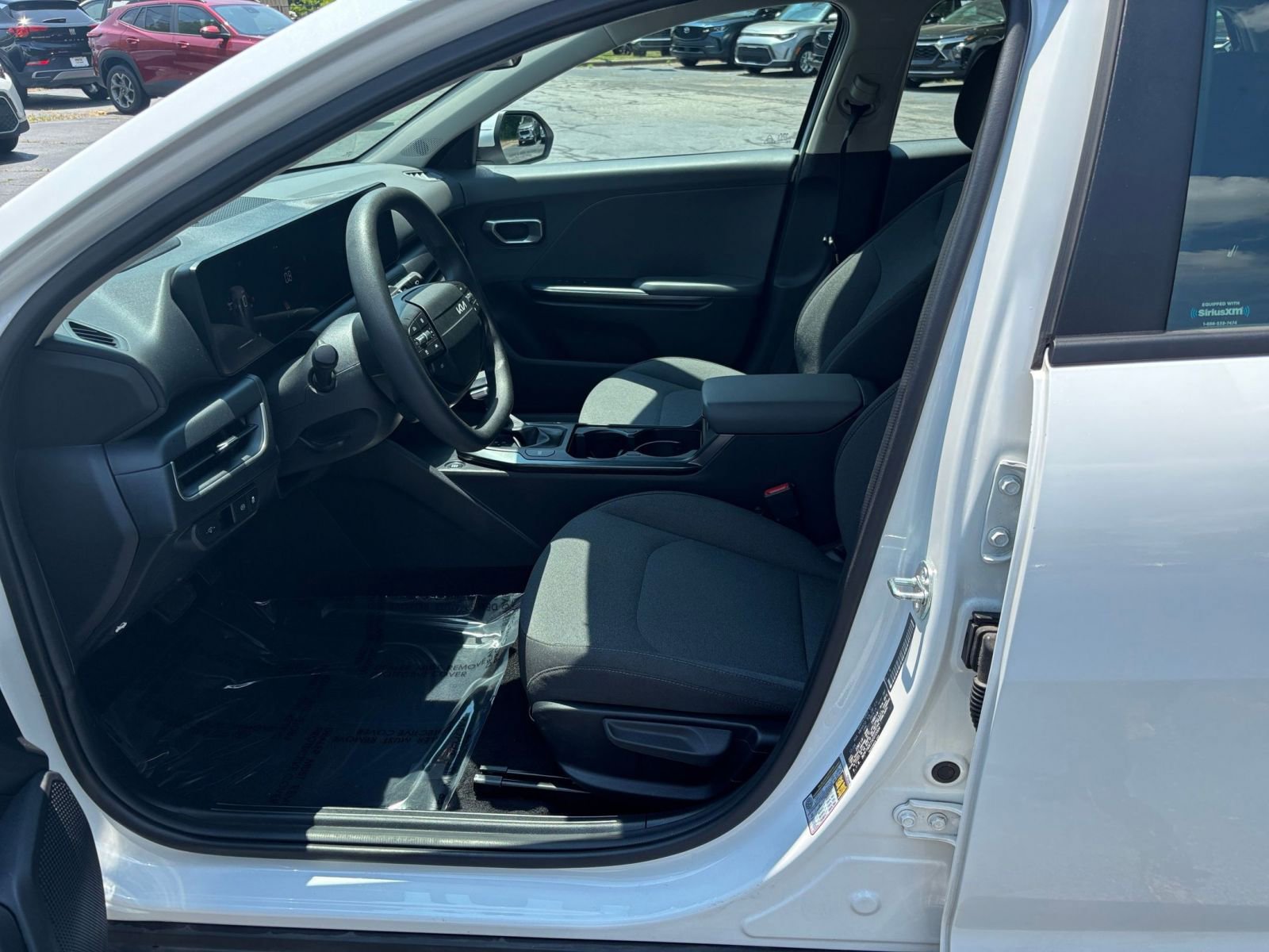 Used 2025 Kia K4 FWD image 23