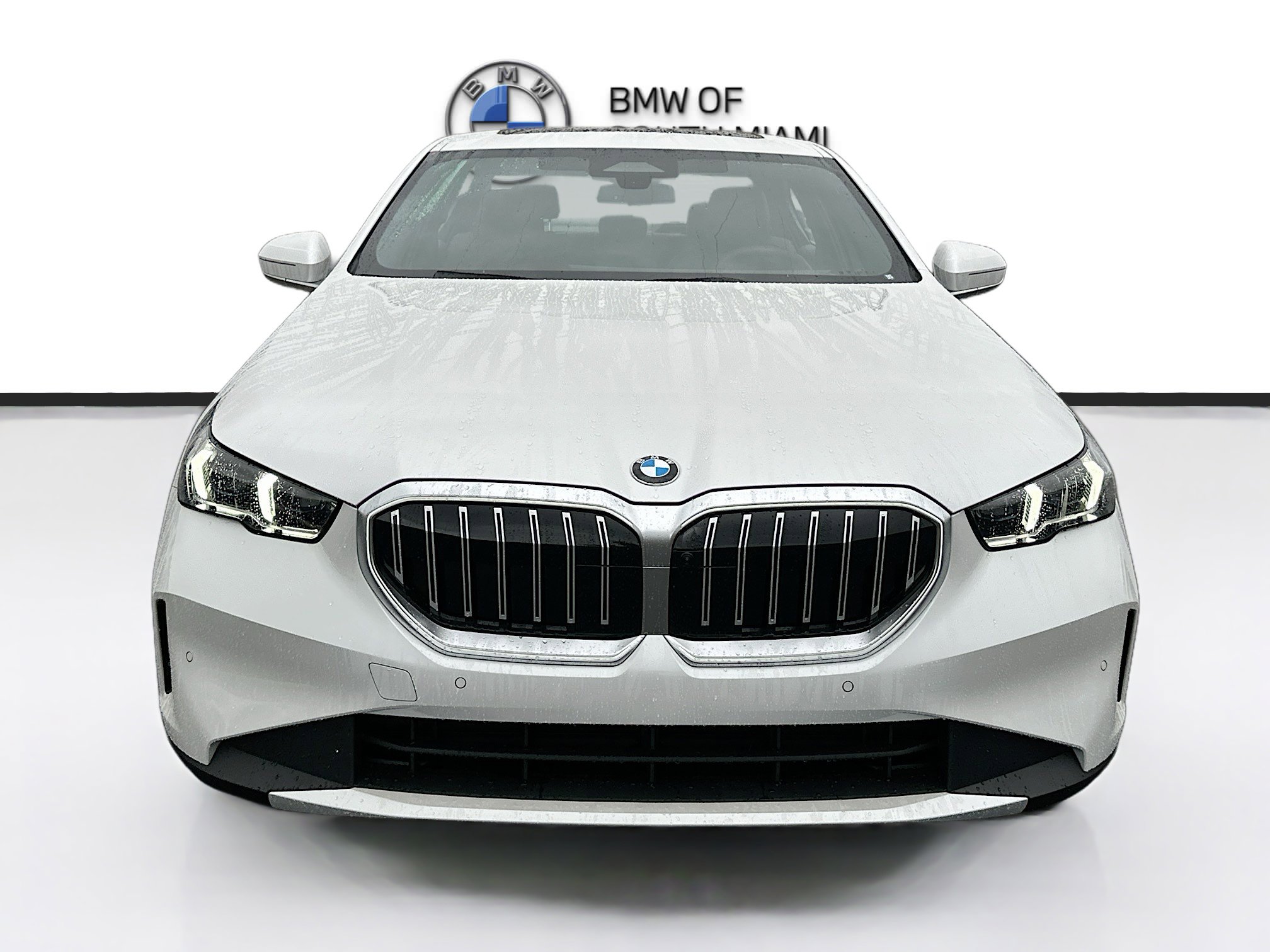 New 2026 BMW 530i w/ Convenience Package image 2