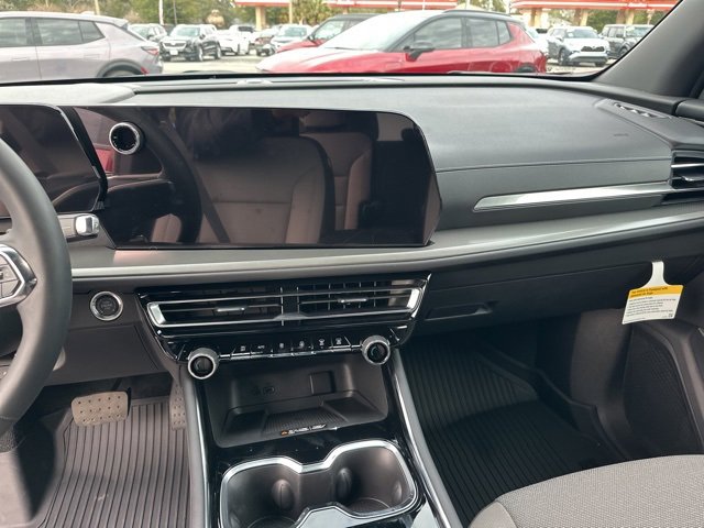 New 2026 Chevrolet Traverse LT w/ Sun and Wheel Package image 3