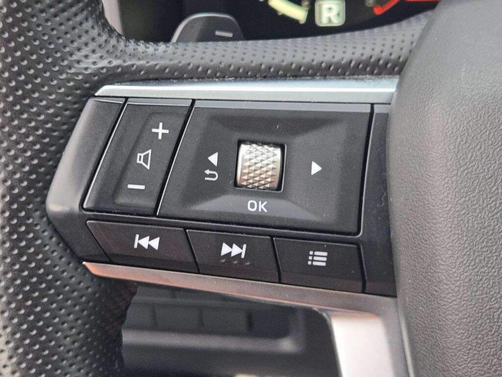 Used 2025 Mitsubishi Outlander SEL AWD/4WD image 34