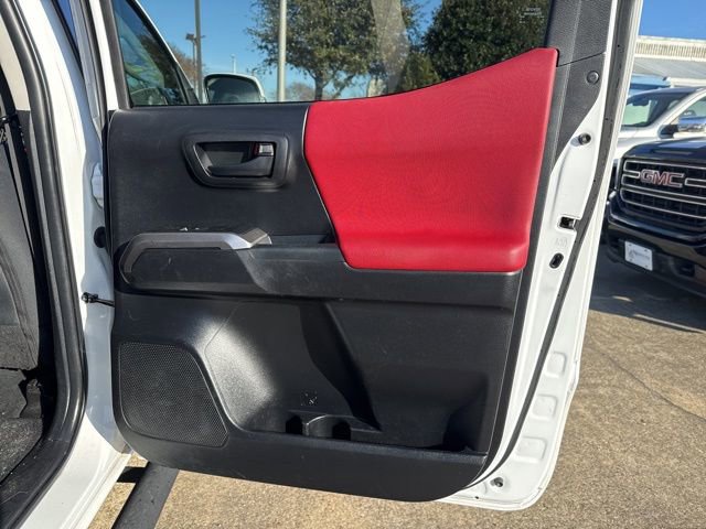 Used 2022 Toyota Tacoma SR5 w/ Technology Package image 17