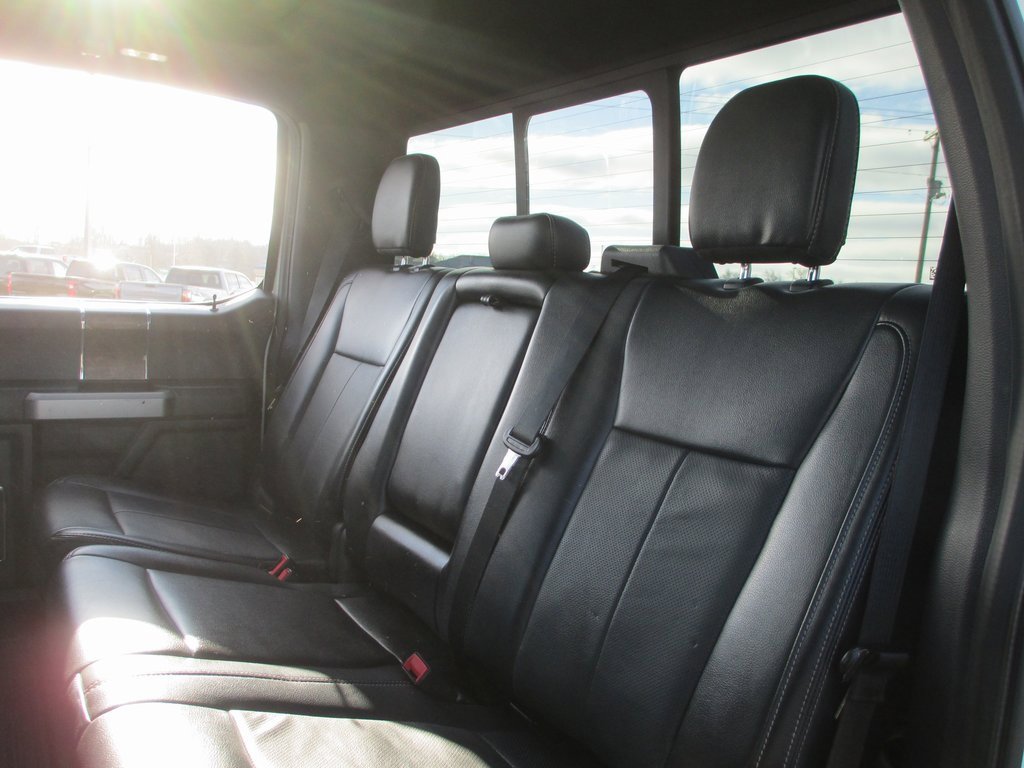 Used 2022 Ford F250 Lariat w/ Black Appearance Package image 18