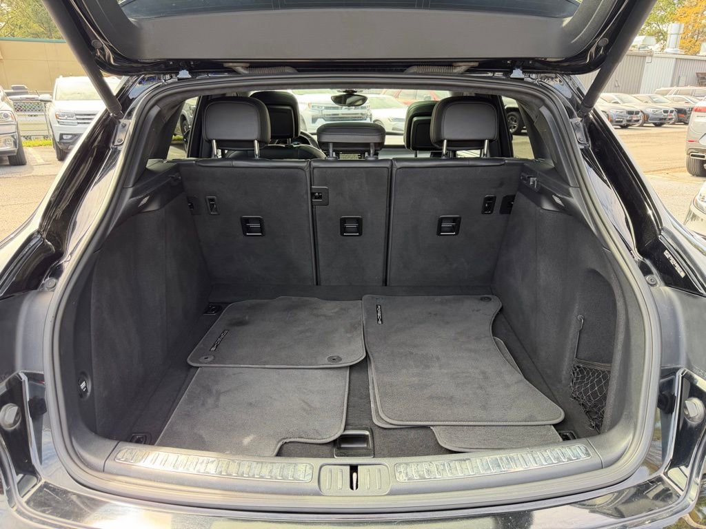 Used 2016 Porsche Macan Turbo image 7