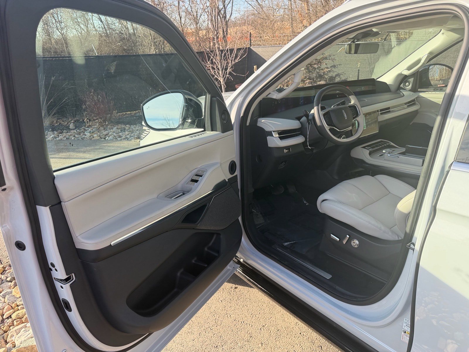 New 2026 Lincoln Navigator Reserve AWD/4WD image 25