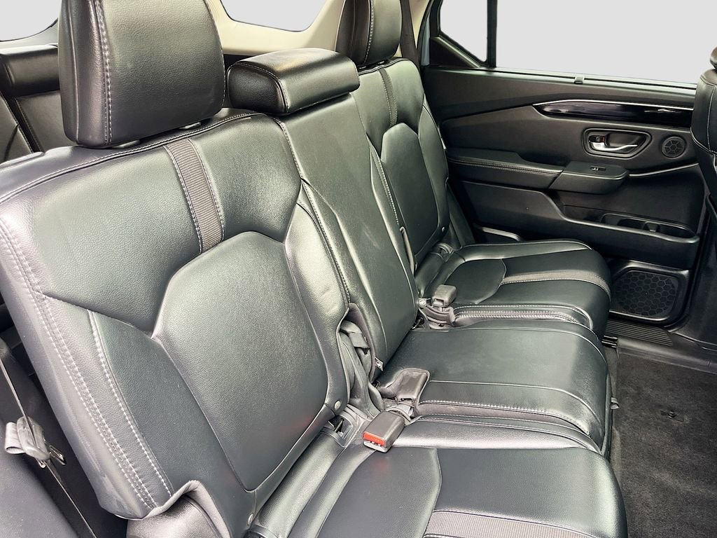 Used 2023 Honda Pilot Touring image 29