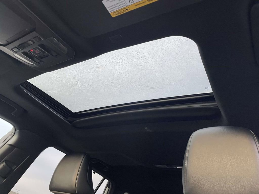 Used 2021 Toyota Highlander XSE image 9