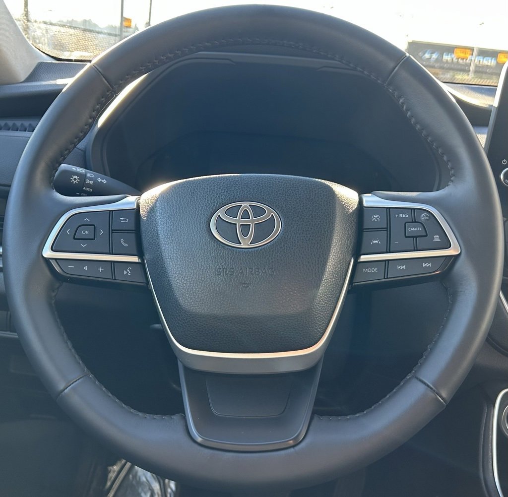 Certified 2025 Toyota Grand Highlander AWD image 21