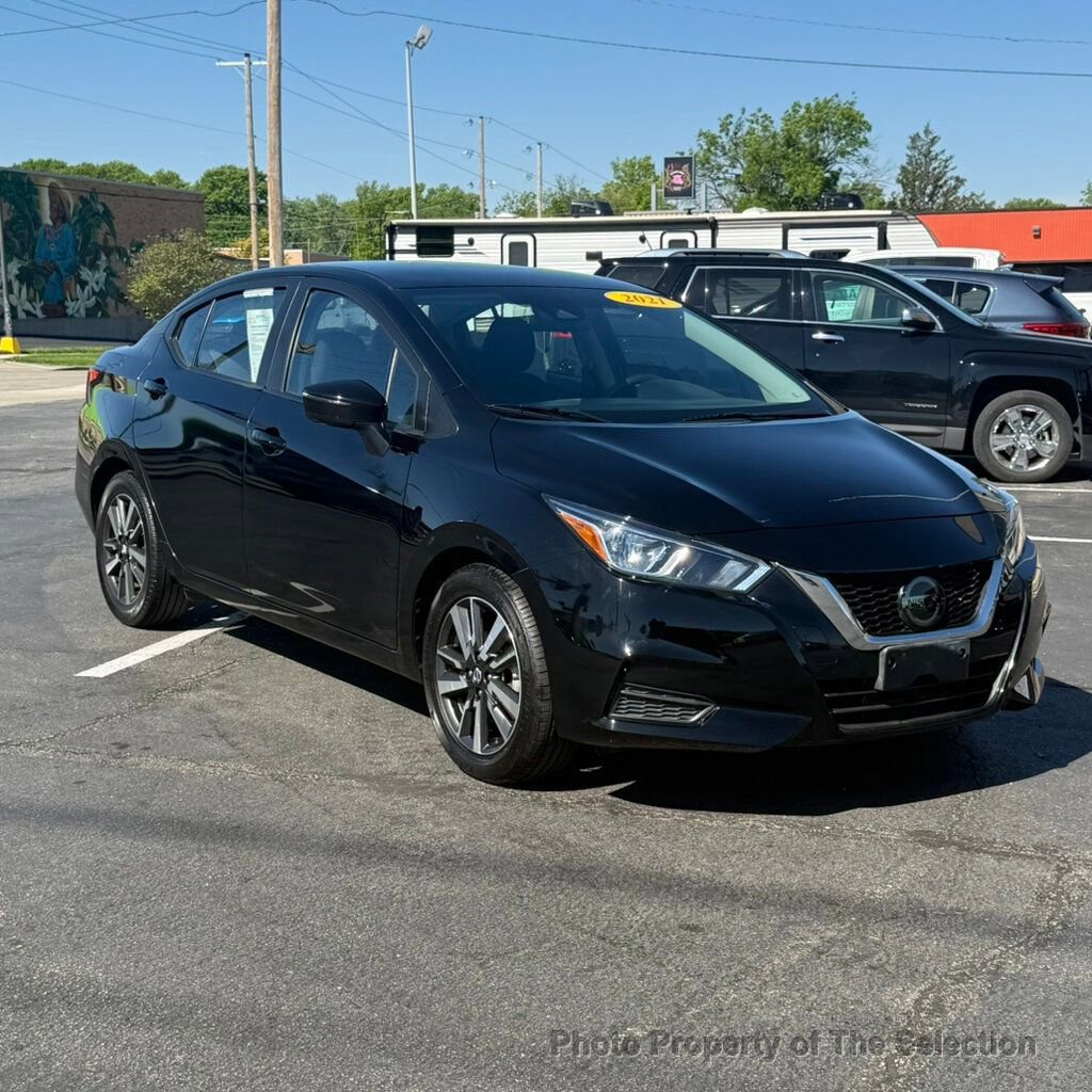Used 2021 Nissan Versa SV FWD image 2