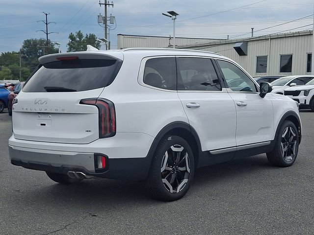 Used 2024 Kia Telluride EX AWD/4WD image 4