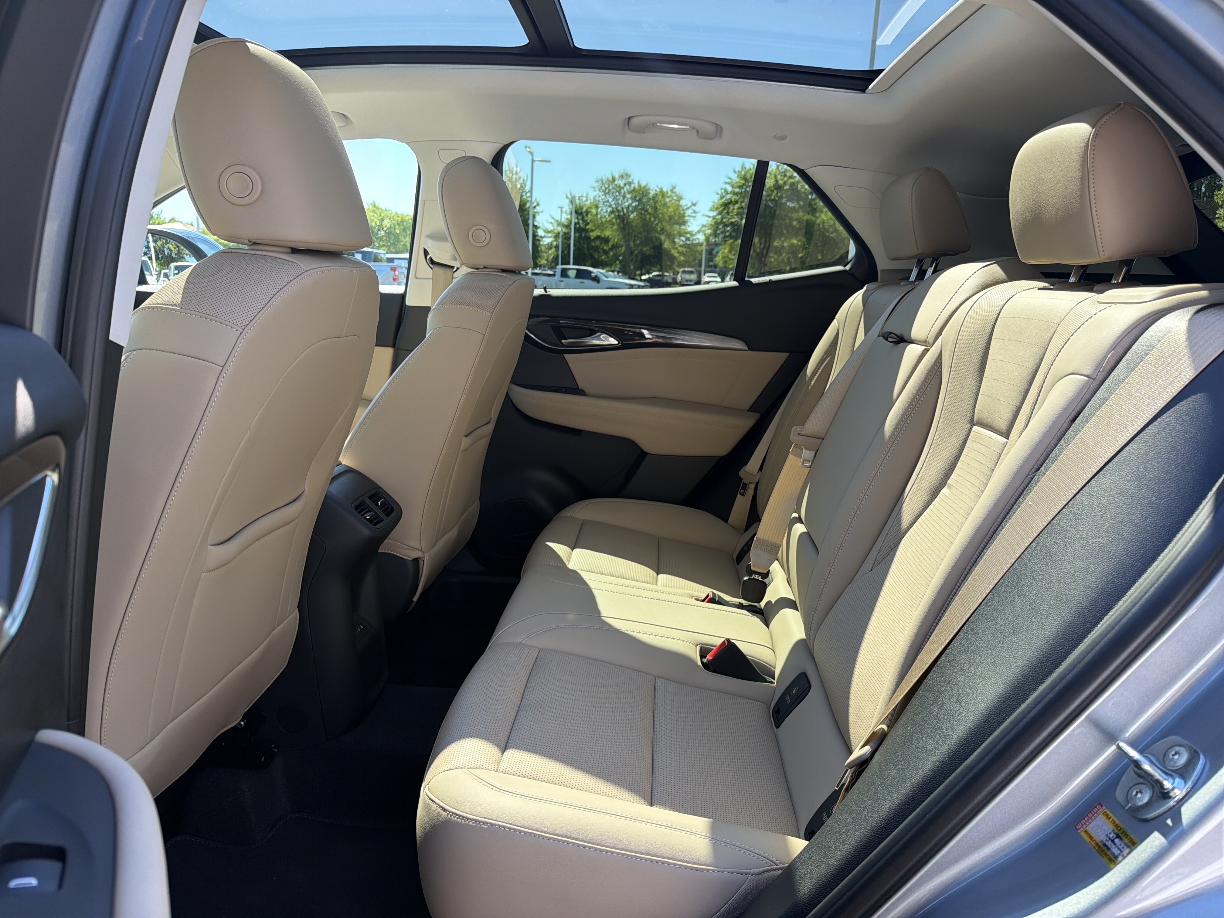 Used 2025 Buick Envision Preferred AWD/4WD image 30