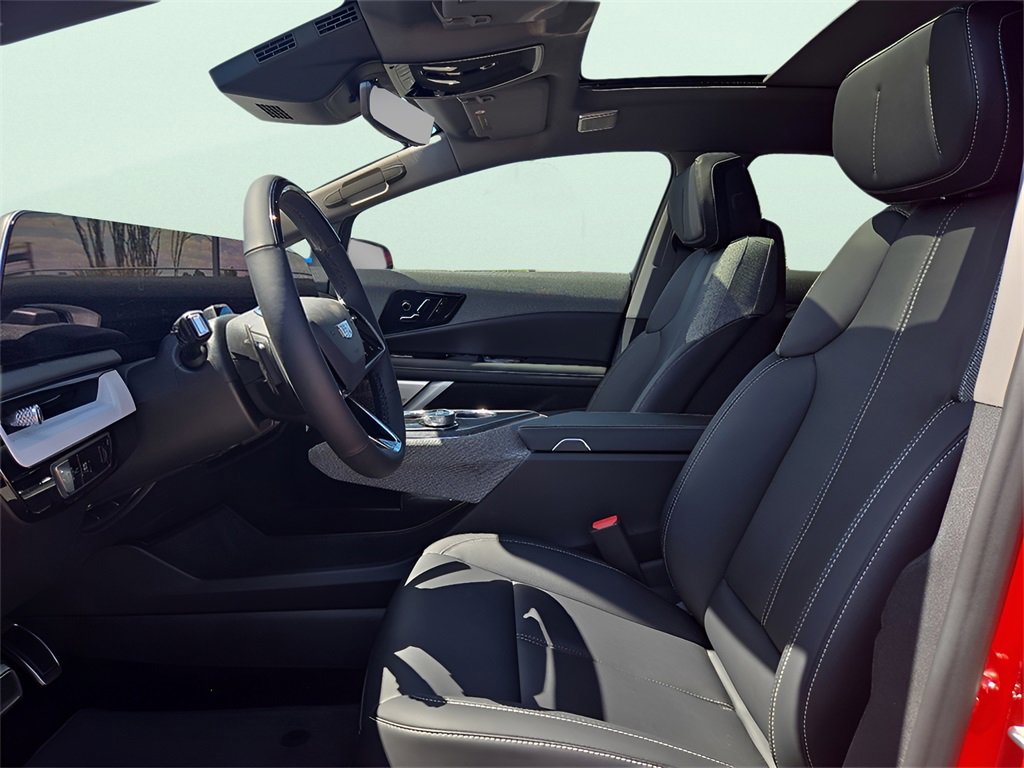 New 2025 Cadillac Optiq Sport 1 image 23
