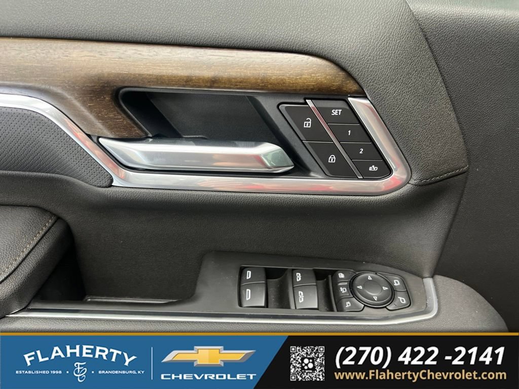 Used 2026 Chevrolet Silverado 2500 High Country w/ Midnight Edition AWD/4WD image 17