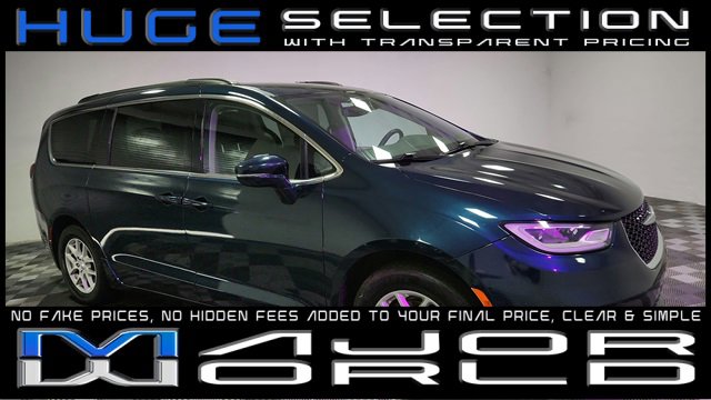 Used 2022 Chrysler Pacifica Touring-L image 1