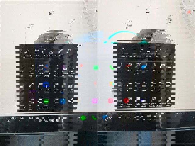 Used 2023 Tesla Model 3 Standard Range image 21