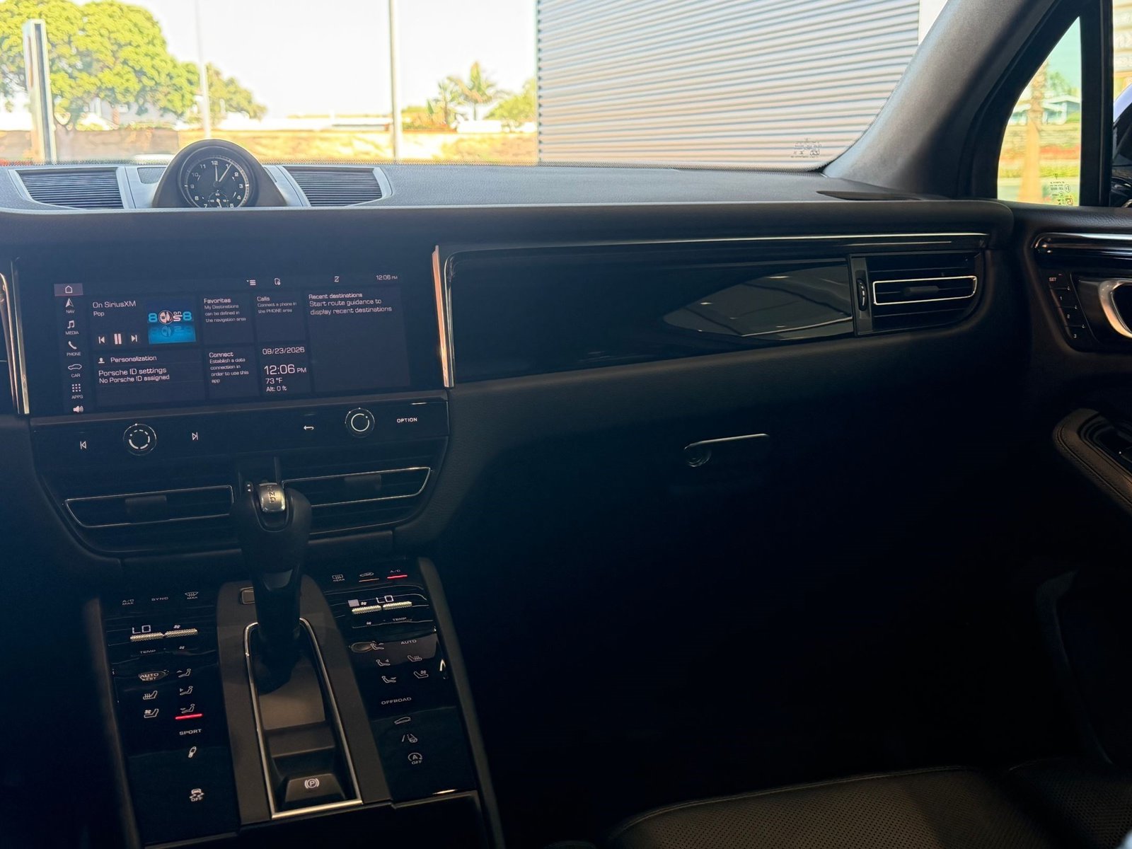 Certified 2025 Porsche Macan S AWD/4WD image 16