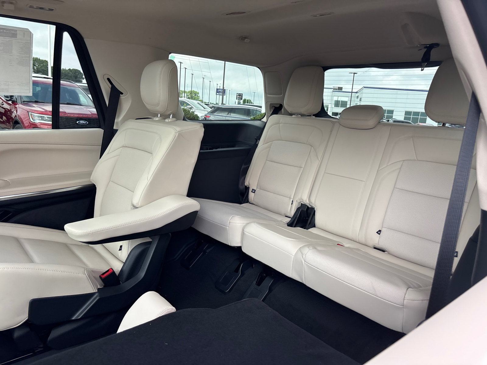 New 2027 Lincoln Navigator Reserve AWD/4WD image 26