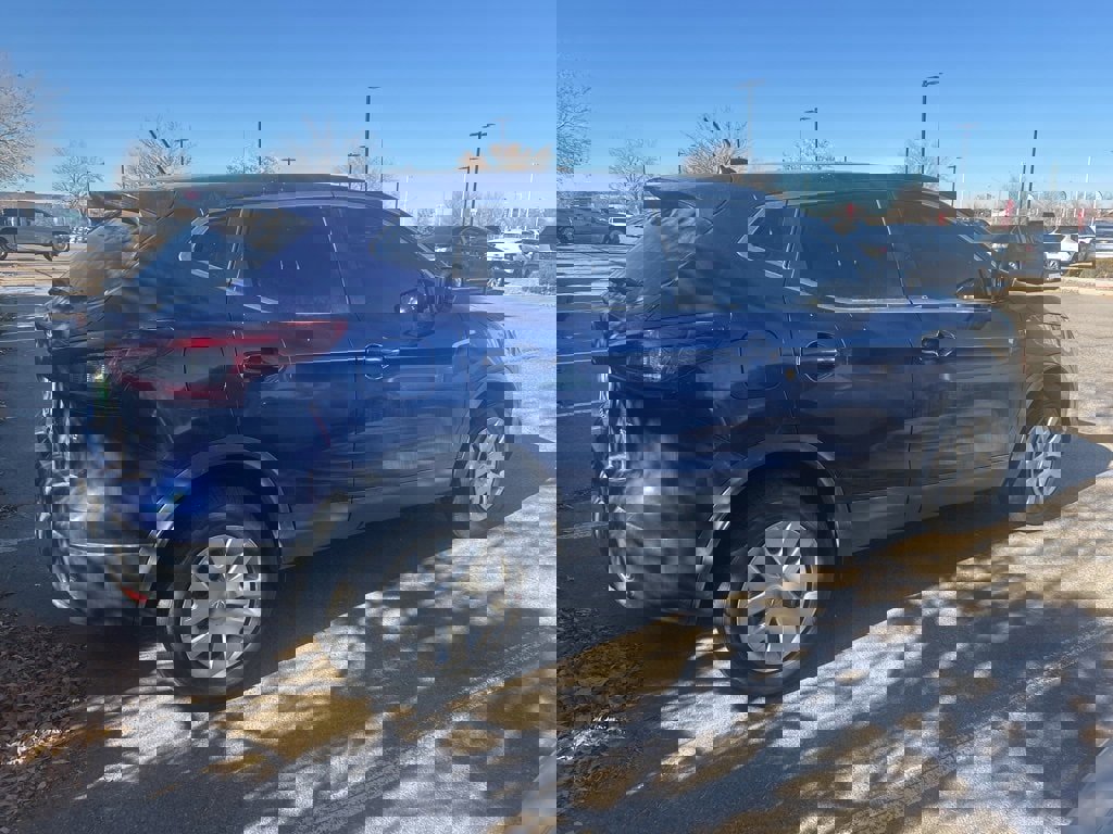 Used 2020 Nissan Rogue Sport S image 5