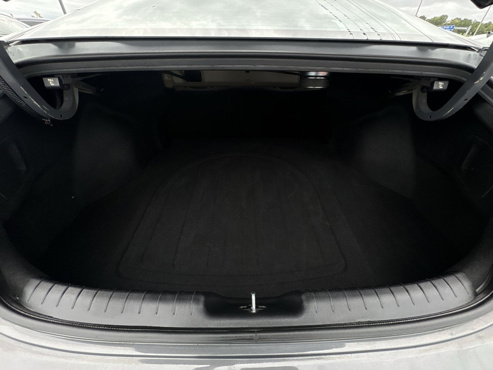 Certified 2025 Hyundai Elantra Limited FWD image 26