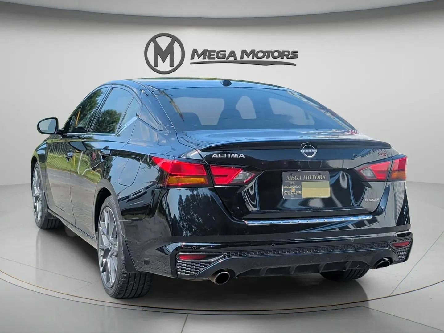 Used 2023 Nissan Altima 2.0 SR FWD image 5