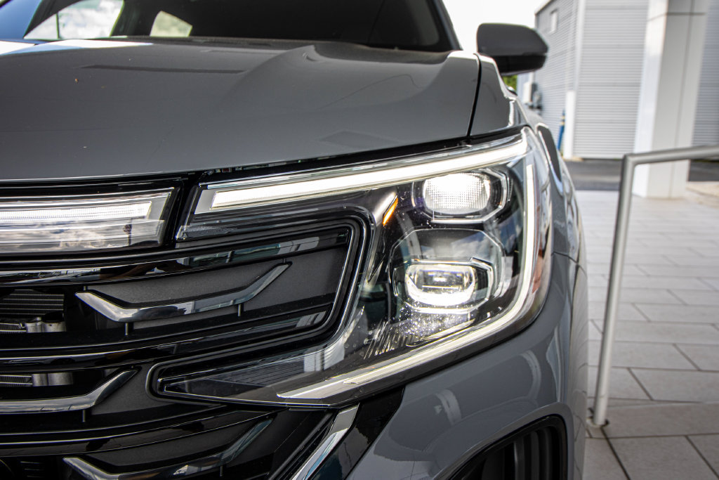 New 2026 Volkswagen Atlas Cross Sport SE FWD image 7