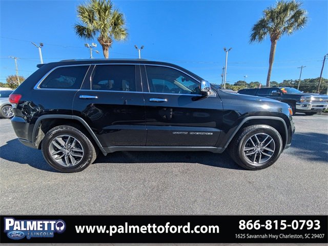 Used 2017 Jeep Grand Cherokee Limited w/ Luxury Group II image 3