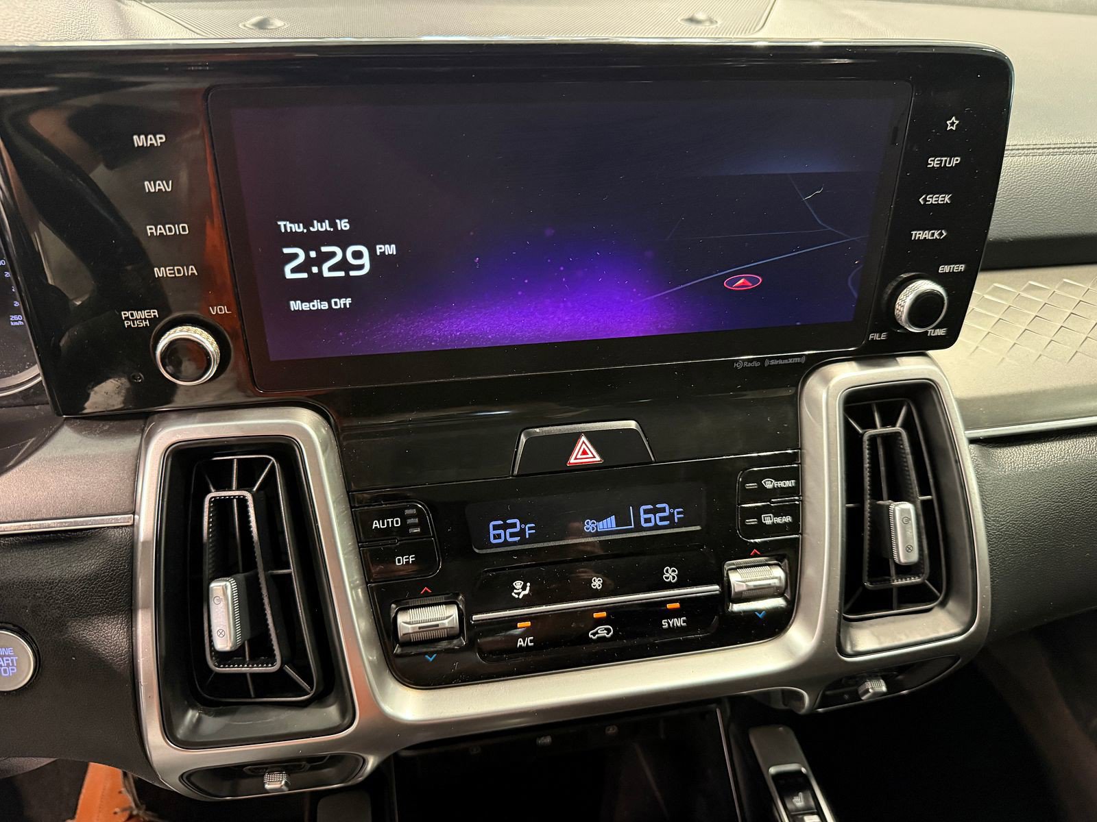 Used 2022 Kia Sorento S w/ Panoramic Sunroof Package FWD image 8