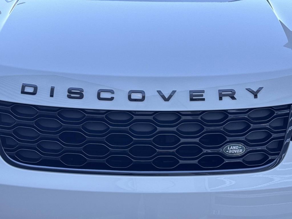 Certified 2025 Land Rover Discovery Dynamic SE AWD/4WD image 10