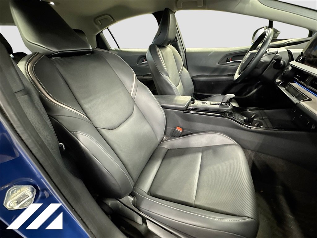 Used 2023 Toyota Prius XLE image 28