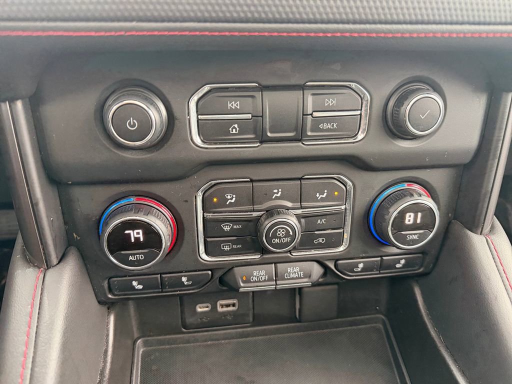 Used 2021 Chevrolet Suburban RST w/ Luxury Package image 20