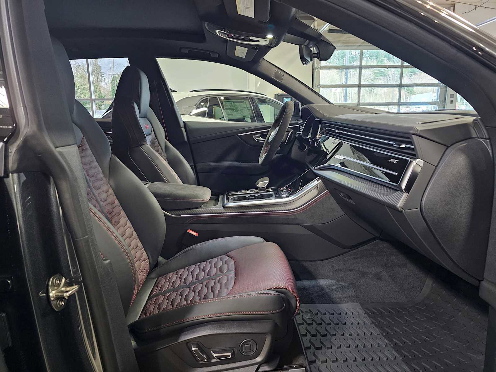 New 2026 Audi RS Q8 performance image 10