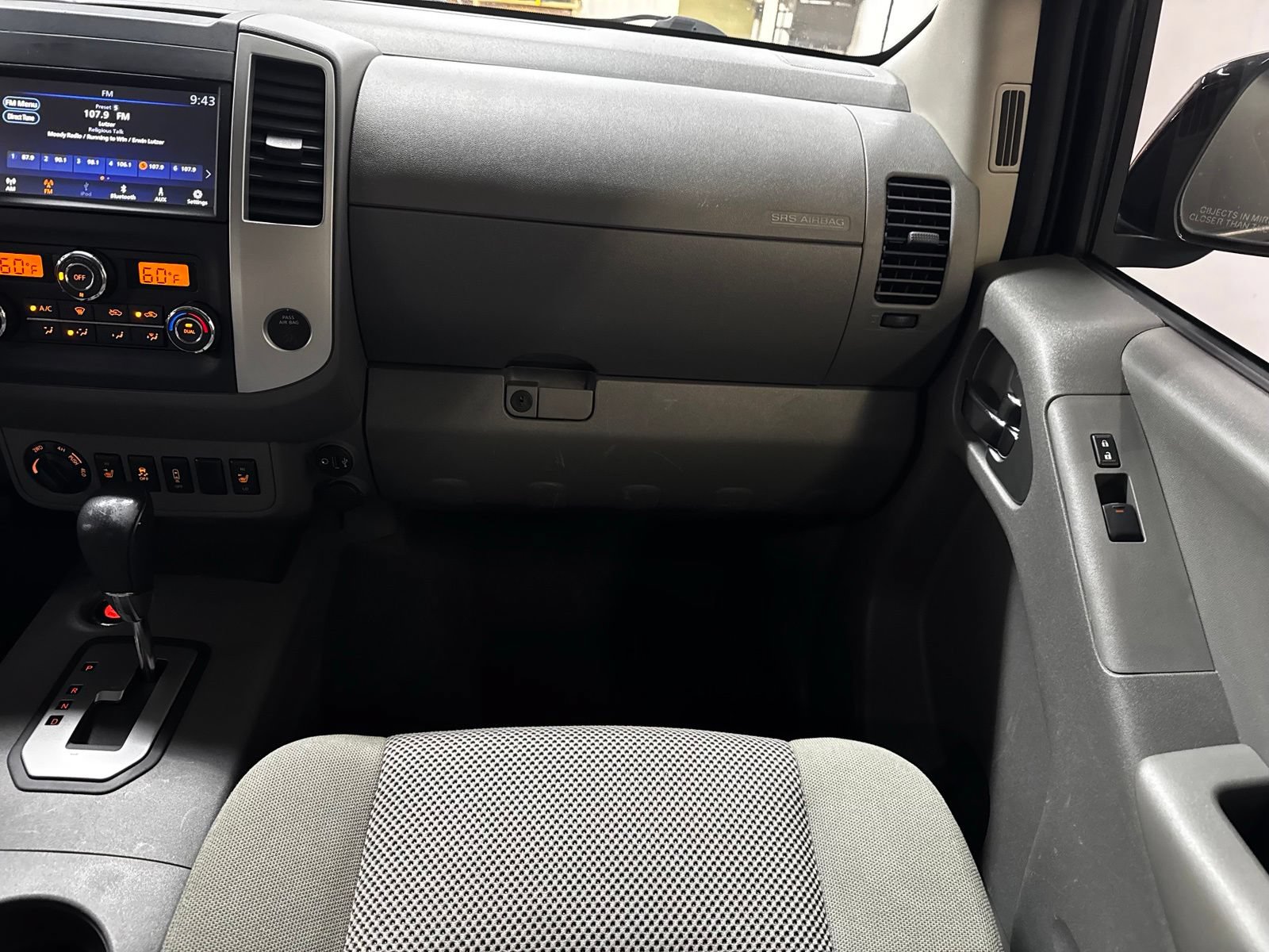 Used 2020 Nissan Frontier SV w/ Midnight Edition Floor Mats AWD/4WD image 17