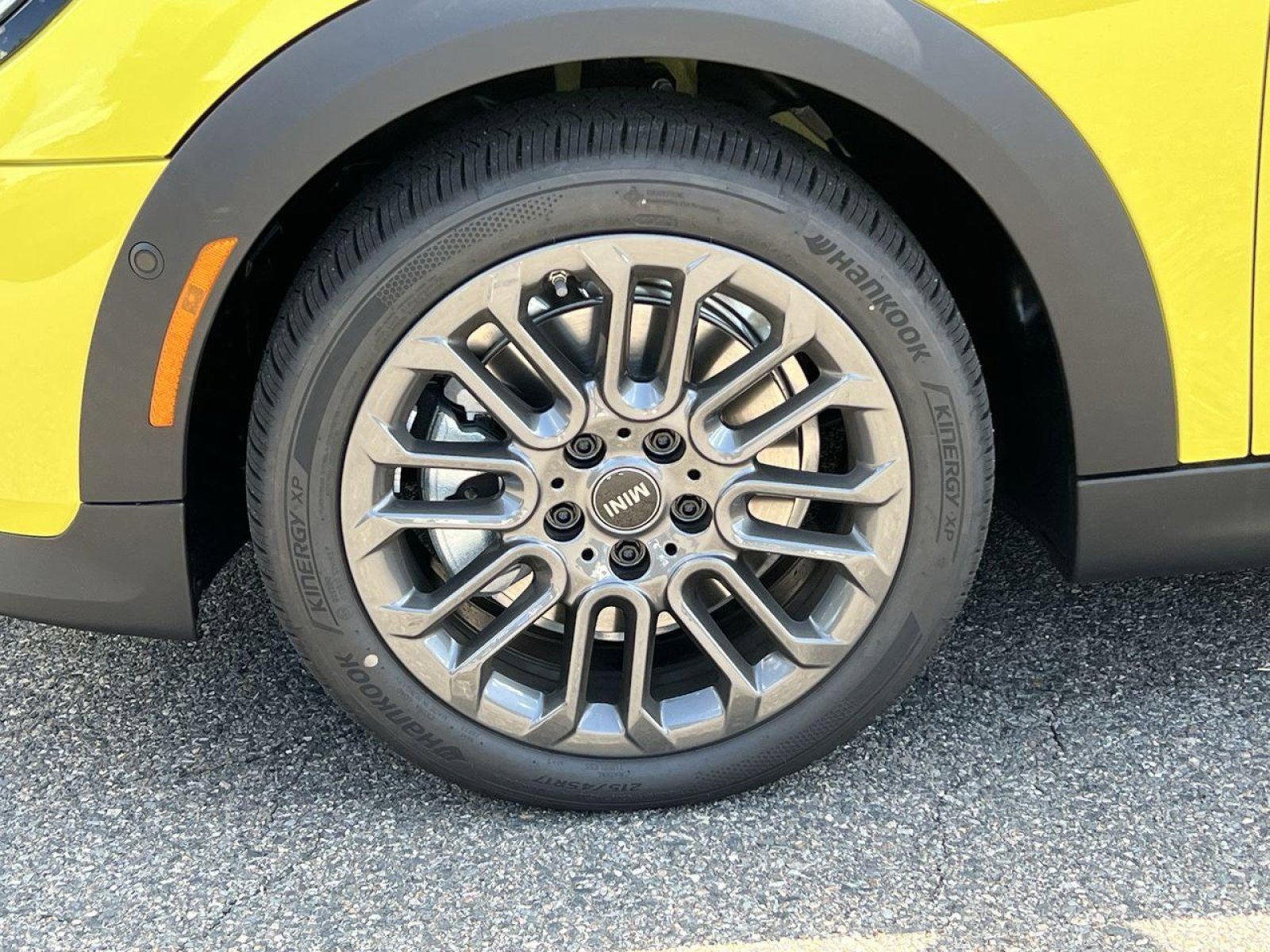 Certified 2025 MINI Cooper S image 9